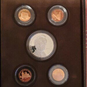 2009 United States Mint Lincoln Coin and Chronicles Set